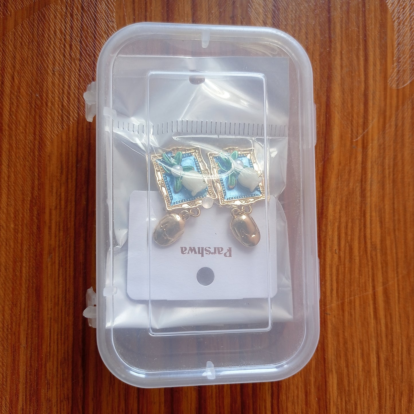 Blue Raisin Square Drop